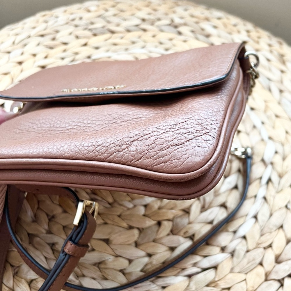 Michael Kors genuine cognac brown leather crossbody bag - Picture 3 of 10